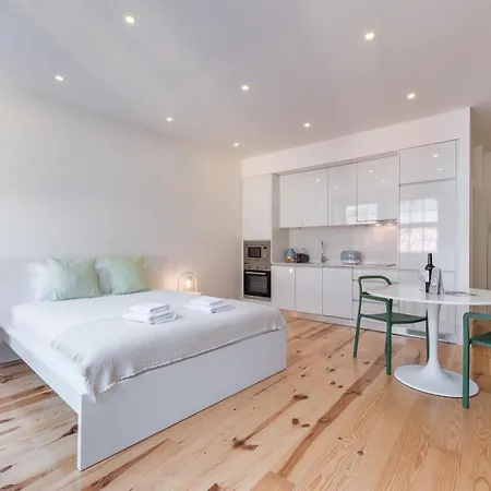 Guestready - Mezuzah Yellow Apartman Porto