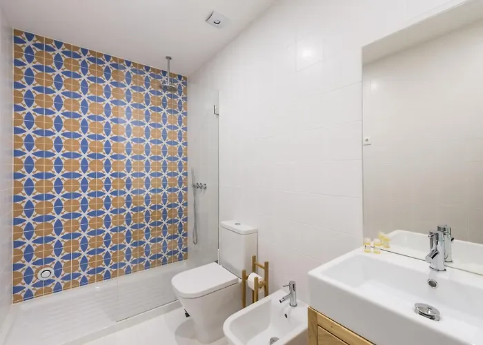 Guestready - Mezuzah Yellow * Oporto