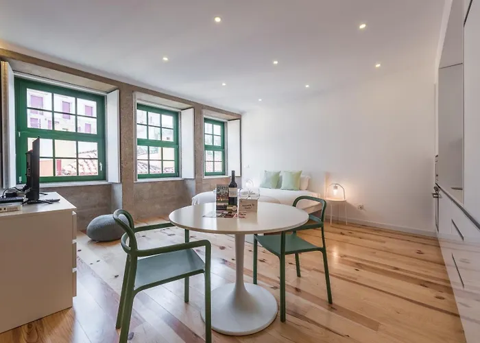 Guestready - Mezuzah Yellow *