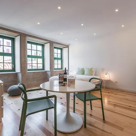 Guestready - Mezuzah Yellow *