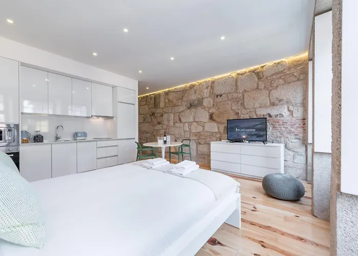 Guestready - Mezuzah Yellow *